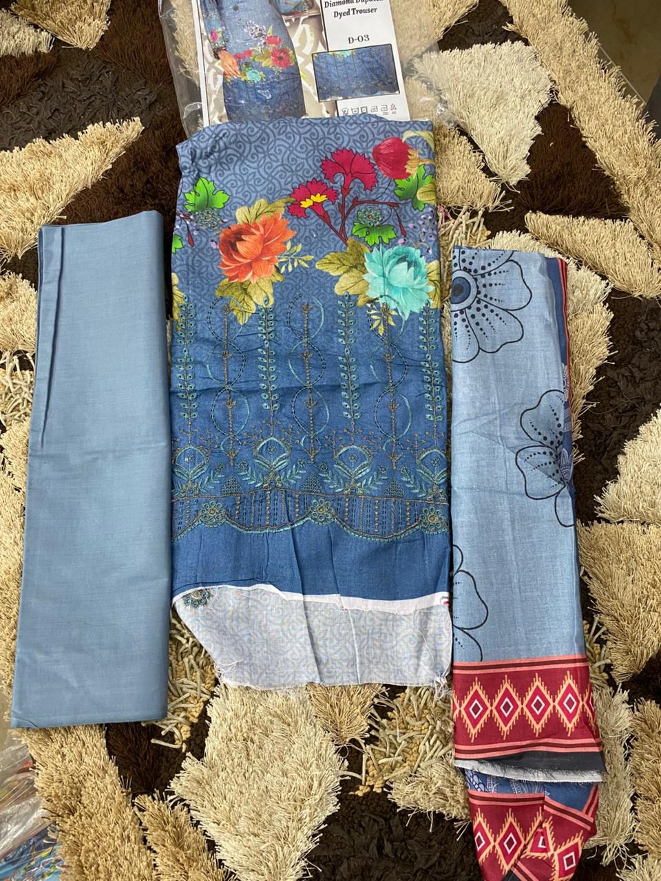 Digital Lawn 3 Piece | Elegant Embroidered Suits - Hurain Arts