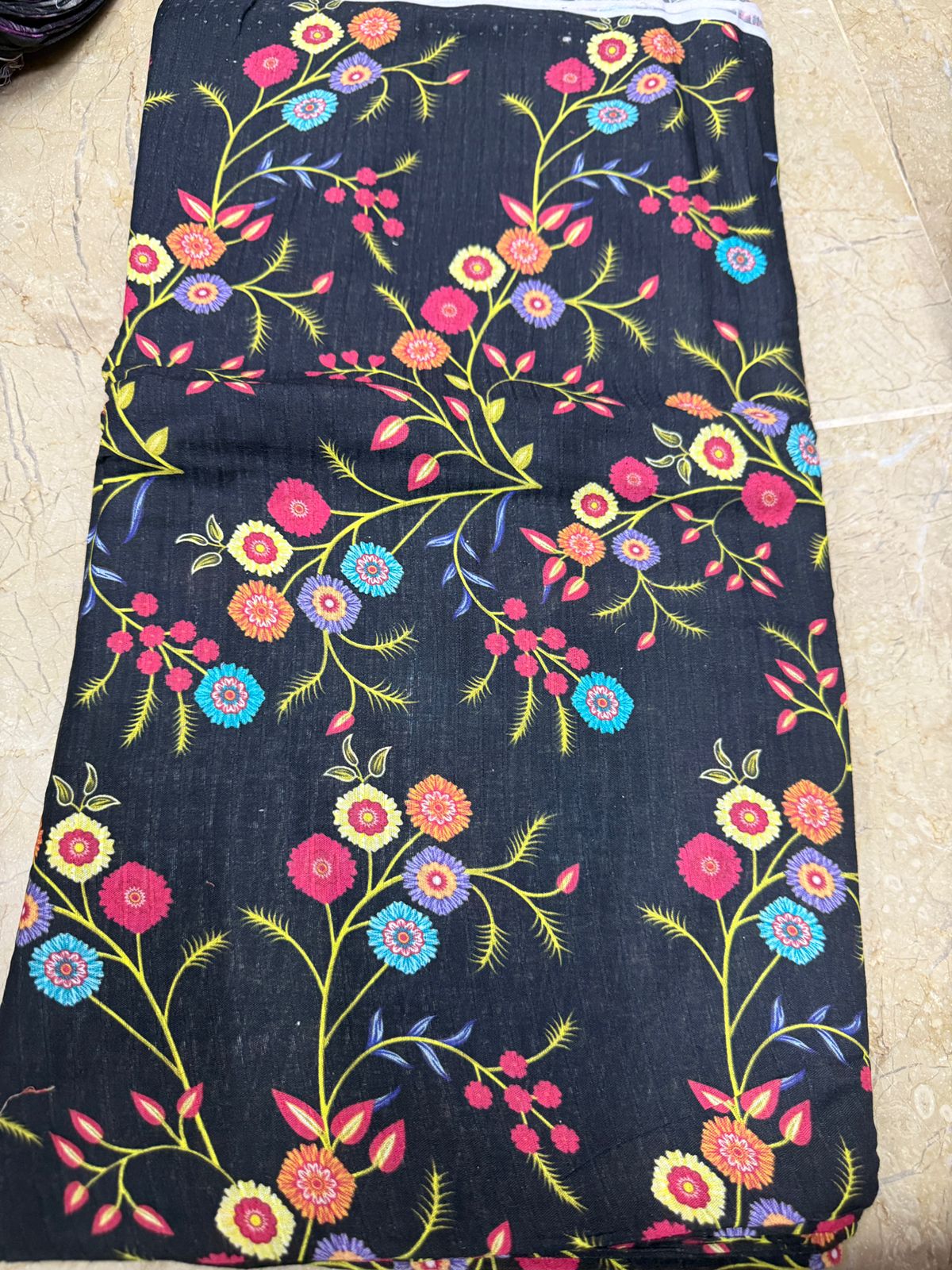 Doriya 2 Piece | Stylish & Comfortable Lawn Suits - Hurain Arts