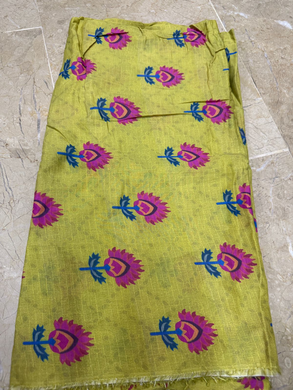 Doriya 2 Piece | Stylish & Comfortable Lawn Suits - Hurain Arts