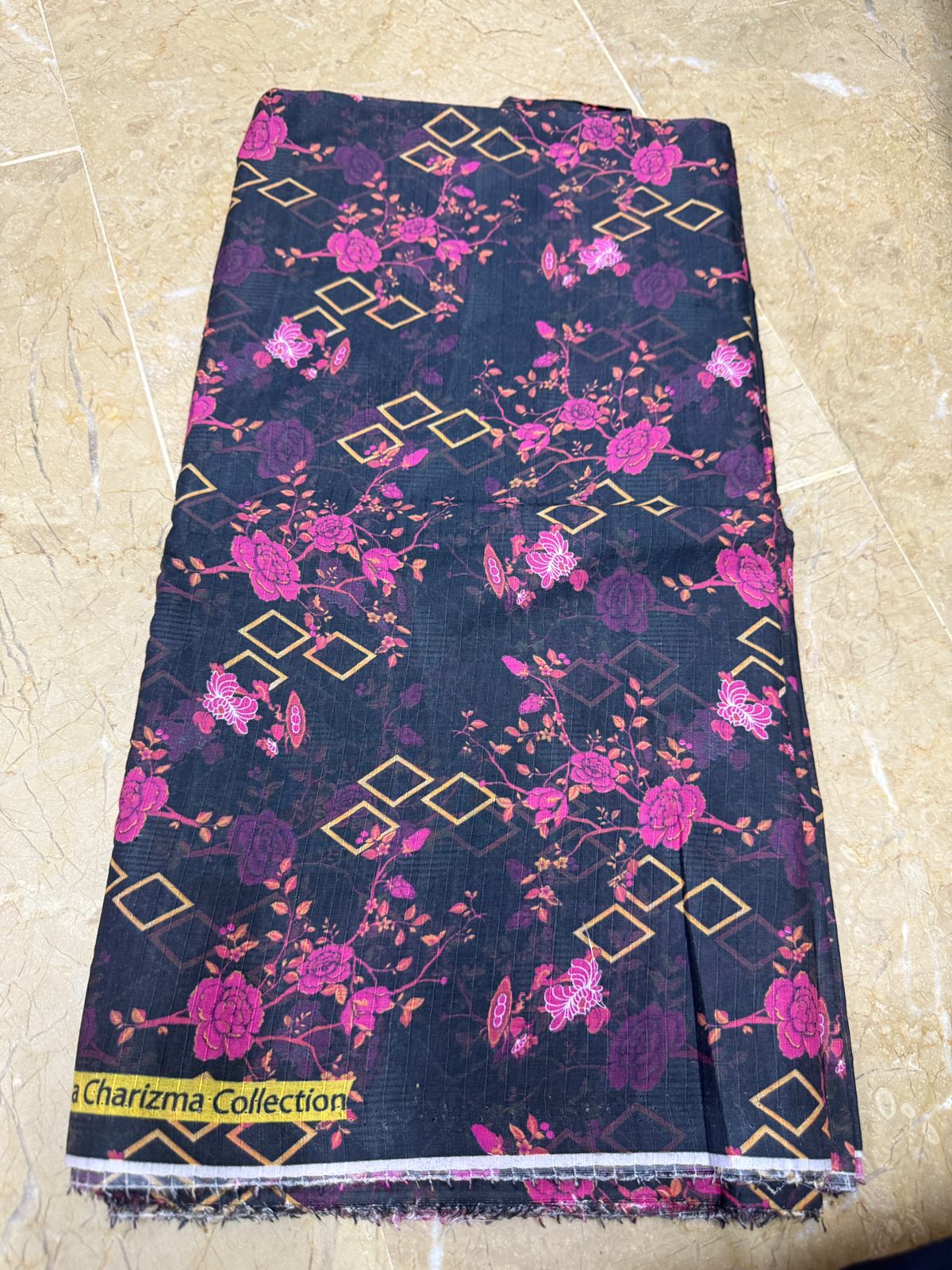 Doriya 2 Piece | Stylish & Comfortable Lawn Suits - Hurain Arts