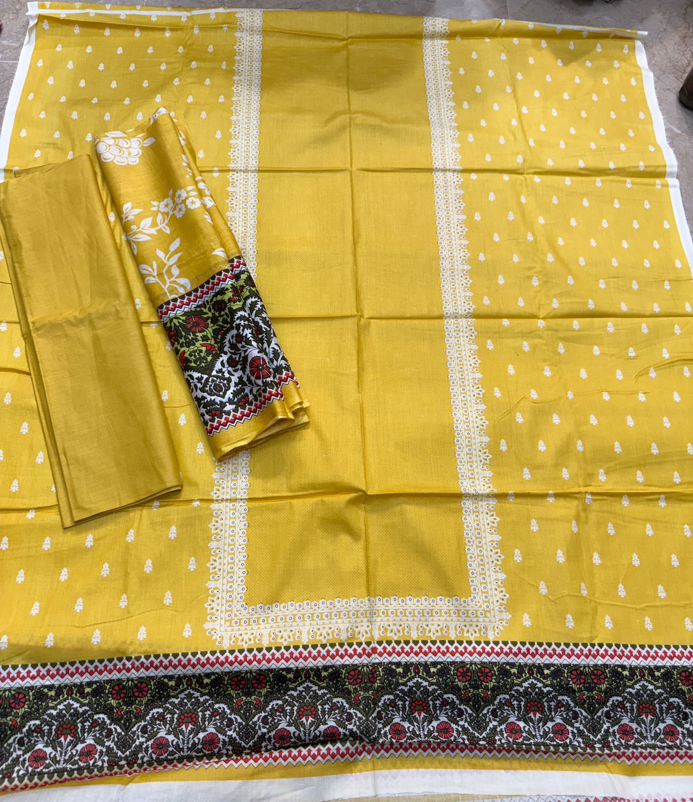 Lawn 3 Piece | Printed Suits for Everyday Elegance - Hurain Arts