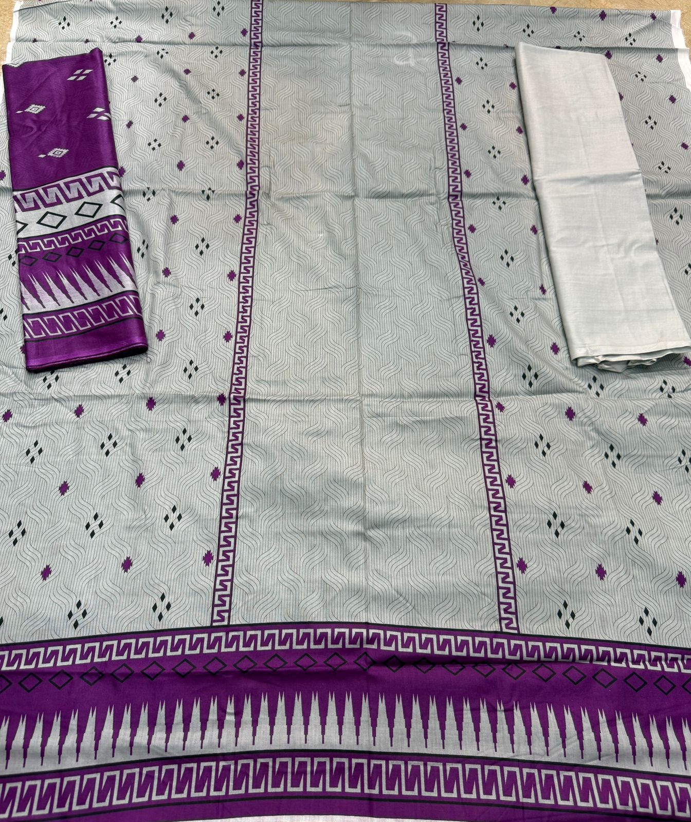 Lawn 3 Piece | Printed Suits for Everyday Elegance - Hurain Arts